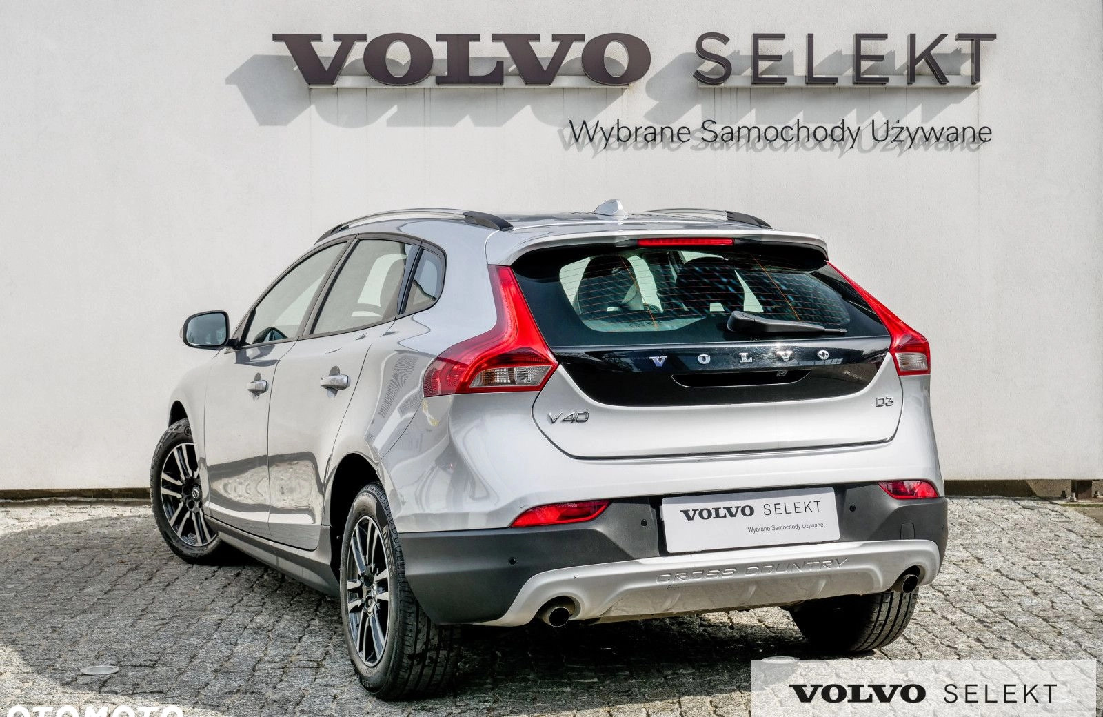 Volvo V40 cena 84900 przebieg: 133960, rok produkcji 2019 z Starogard Gdański małe 596